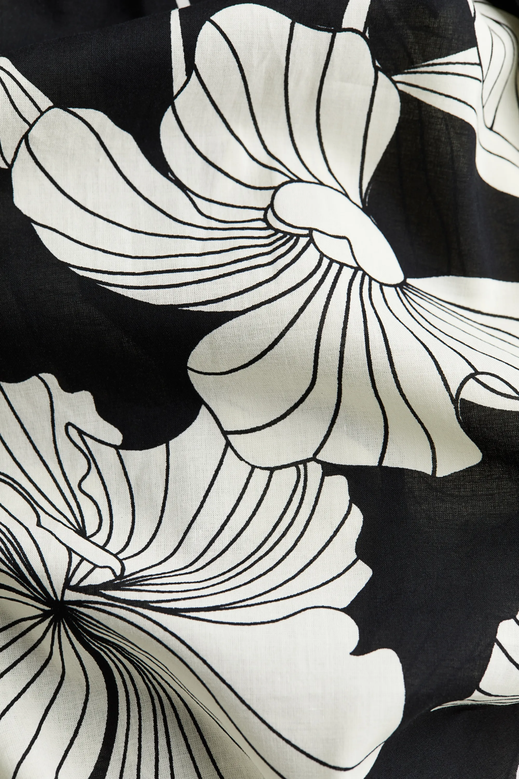 Robe épaules nues à encolure smockée - Noir/blanc/fleuri
