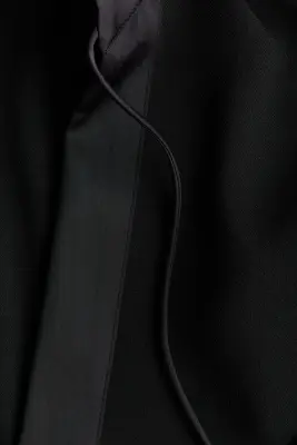 Robe avec ceinture à nouer - Noir — photo 4