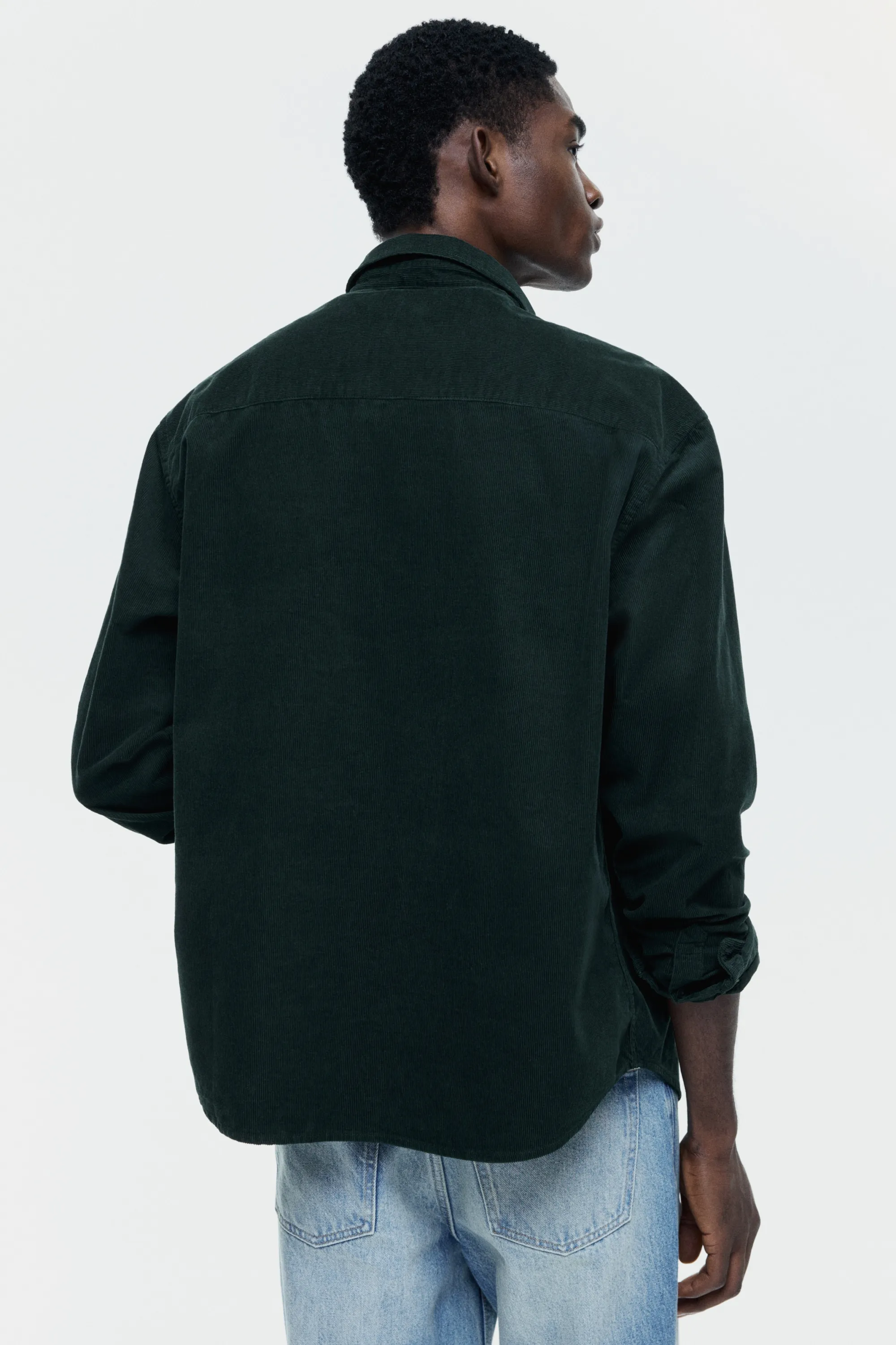 Chemise Regular Fit en velours côtelé - Vert foncé