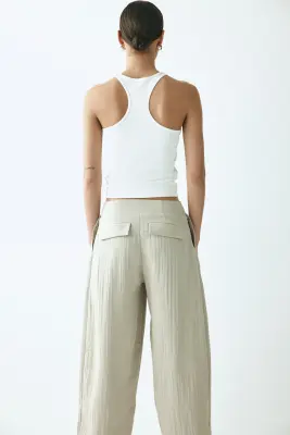 Pantalon froissé à jambes barrel - Beige clair — photo 3