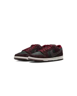 x Riot Skateshop Dunk Low — photo 2