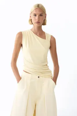 Top asymétrique à effet drapé - Jaune clair — photo 2
