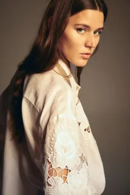 Chemise avec broderie anglaise - Crème — photo 4