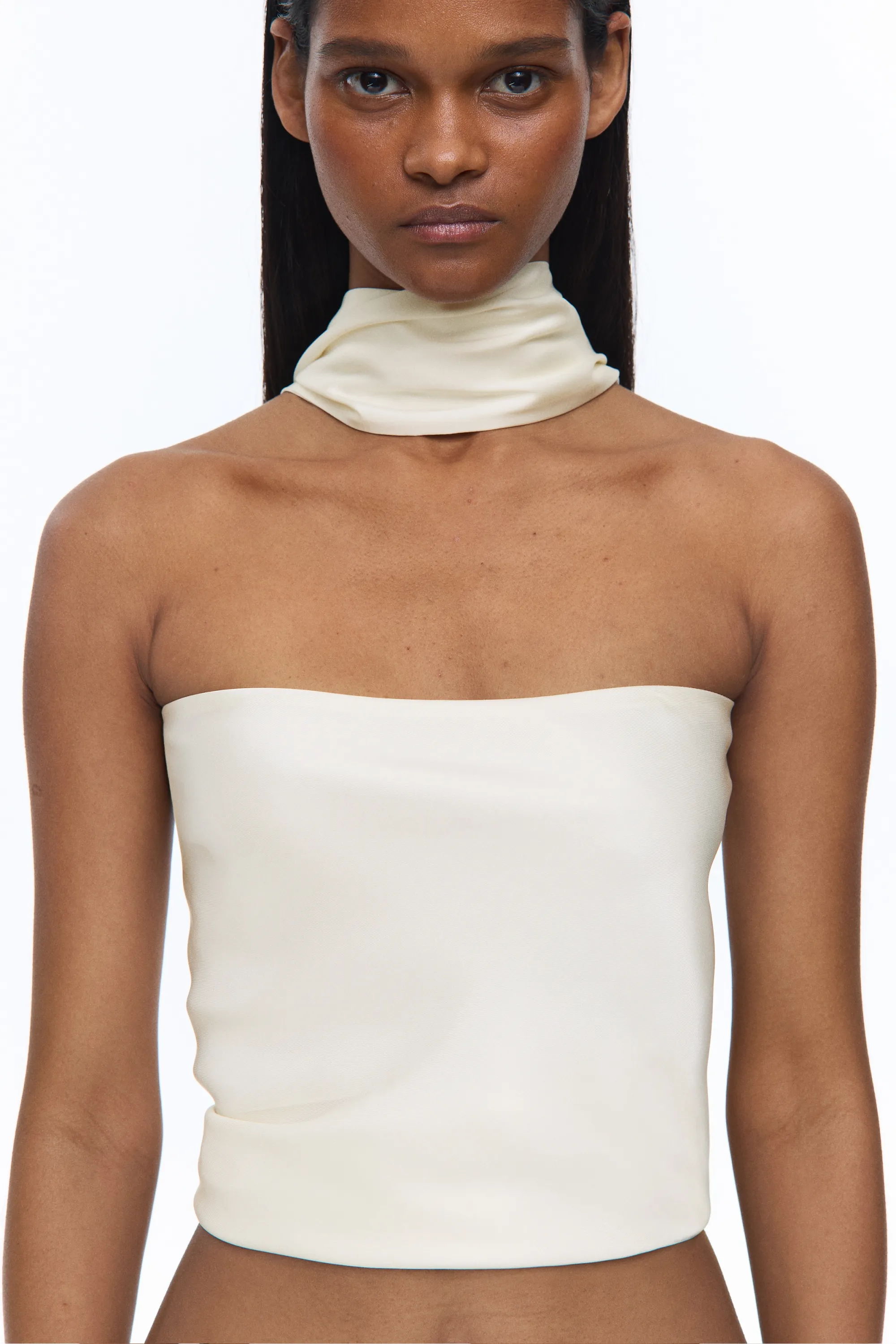 Crop top en satin avec dos nu - Beige clair