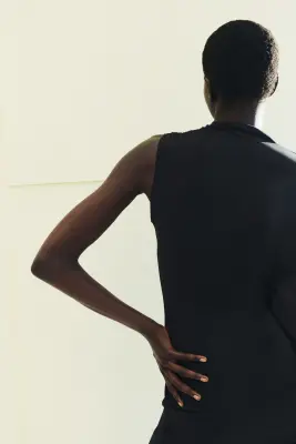 Robe asymétrique à effet drapé - Noir — photo 2