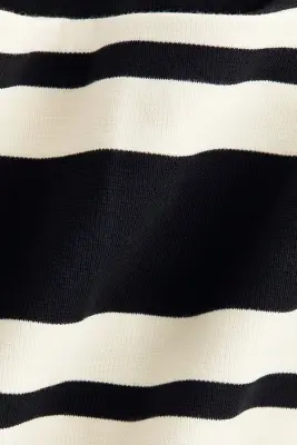 Top à encolure bateau avec manches longues - Blanc/rayures noires — photo 4