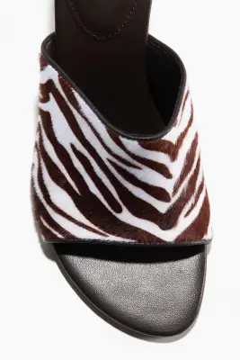 Sandales à talon en cuir - Marron/imitation zèbre — photo 2