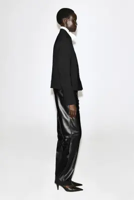 BLAZER COURT EN LIN À PATTE CLOUTÉE - NOIR — photo 5