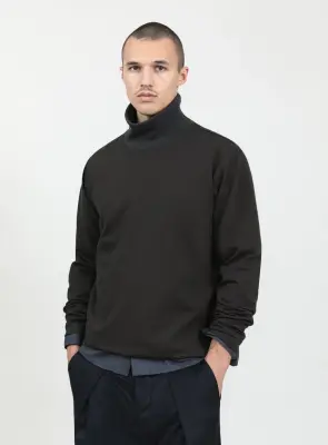 Ribbed High Neck Sweatshirt in Olive Technical Knit — photo 4