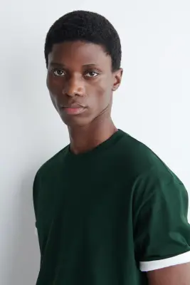 T-SHIRT DÉCONTRACTÉ EN COTON LÉGER - VERT FONCÉ — photo 2