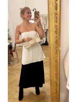 Sac pochette du soir en satin beige crème Prix boutique $795 — photo 2