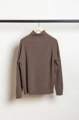 Roberto Collina – Knit LS Mockneck Sweater – Verde Militaire — photo 4