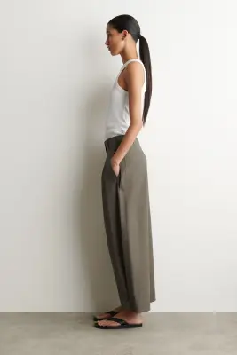 PANTALON À PLIS FUSELÉ WORKWEAR - BRUN — photo 1