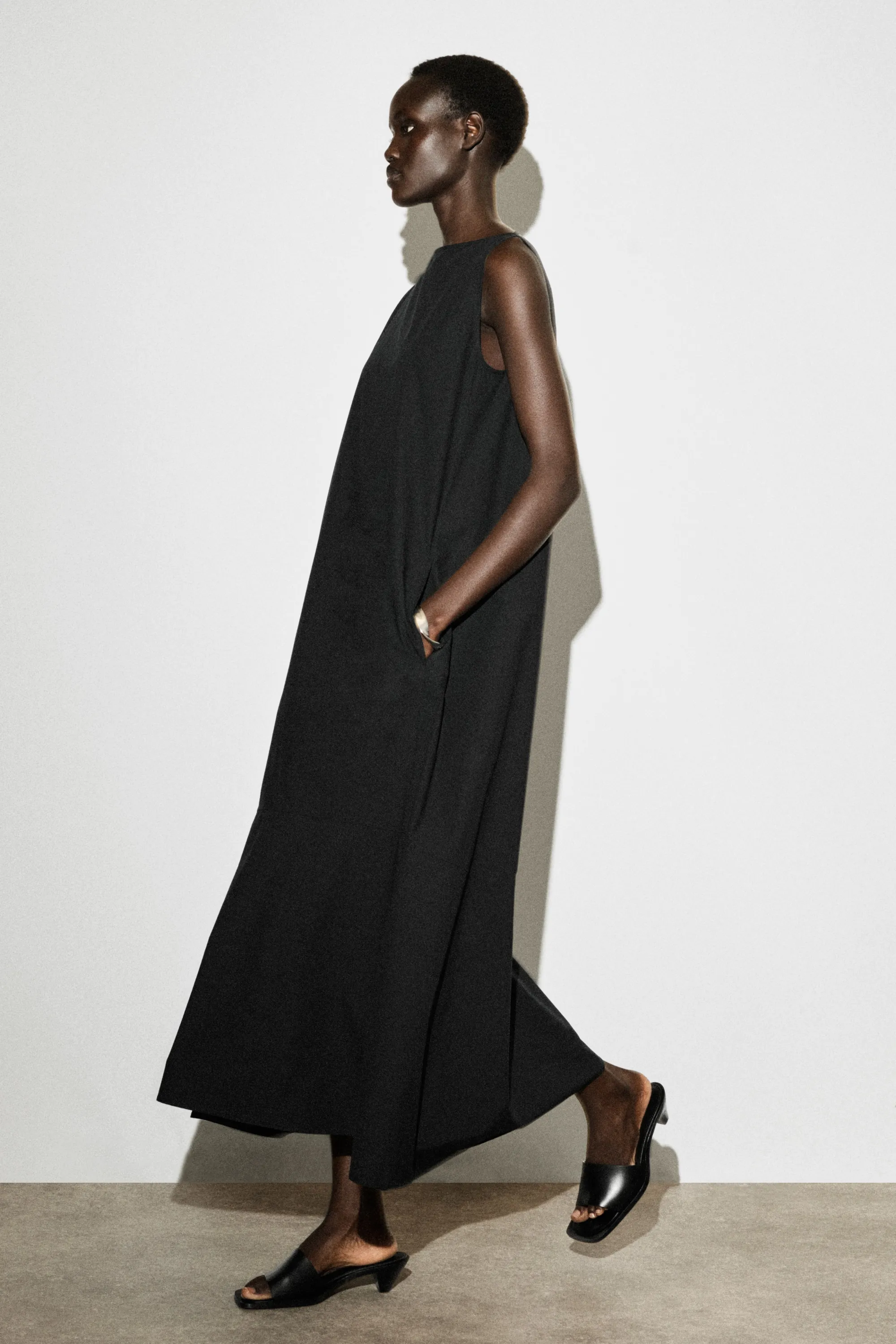ROBE MIDI EN COTON À OURLET ABAISSÉ - NOIR