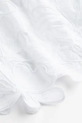 Robe brodée - Blanc