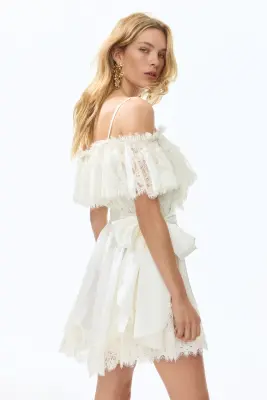 Robe en satin avec dentelle - Ivoire — photo 3