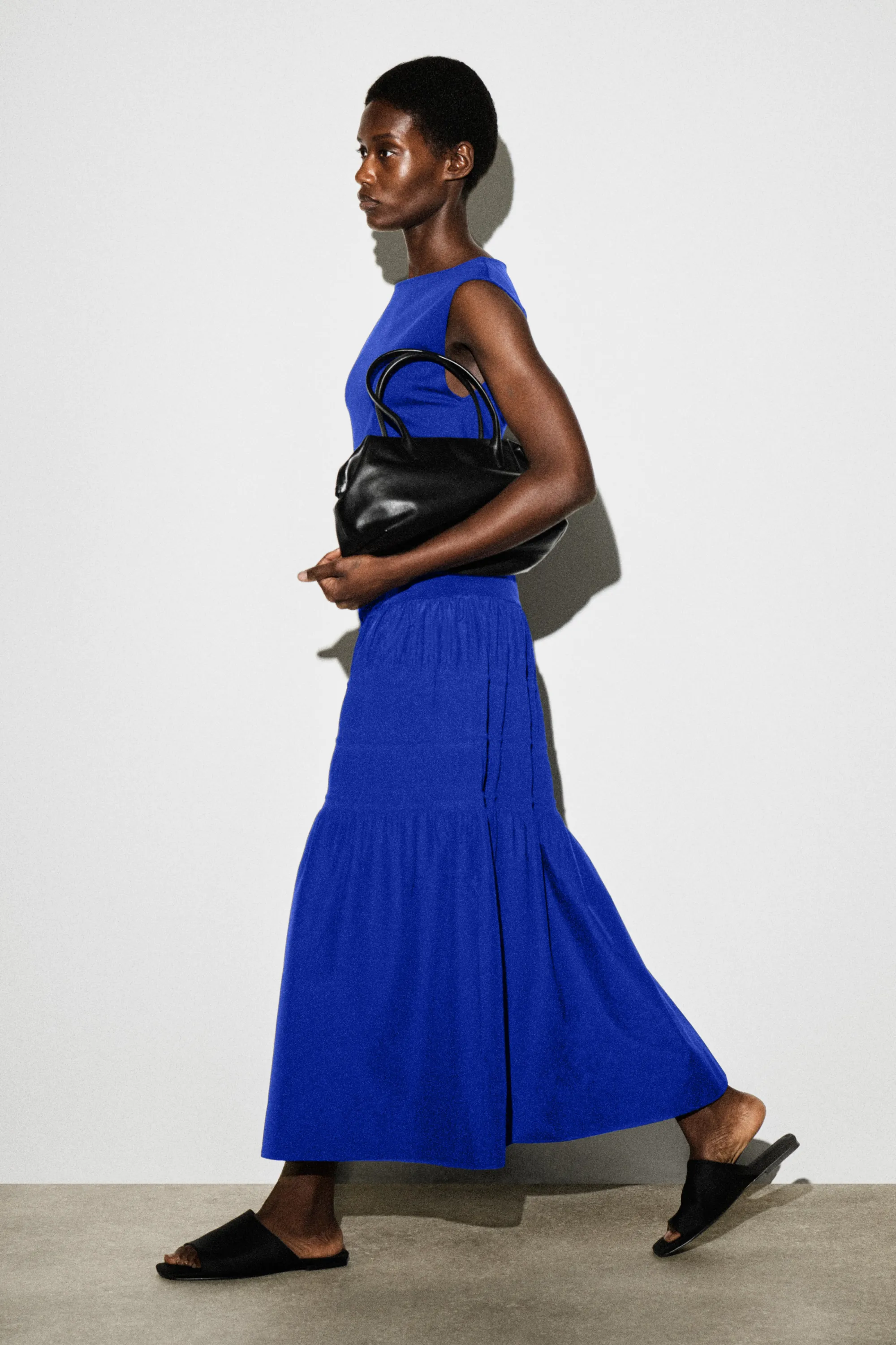 ROBE MIDI À TEXTURE CONTRASTÉE - BLEU