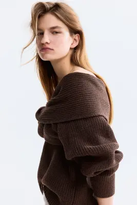 Pull épaules nues - Marron foncé — photo 2