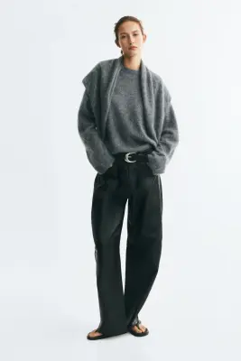 Pull en laine brossée avec foulard - Gris — photo 2