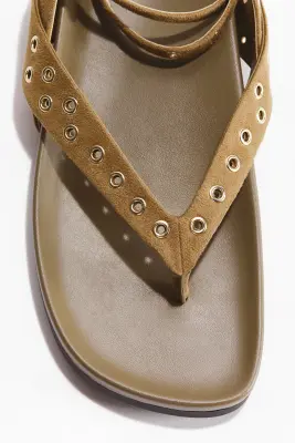 Sandales à œillets - Beige foncé — photo 2