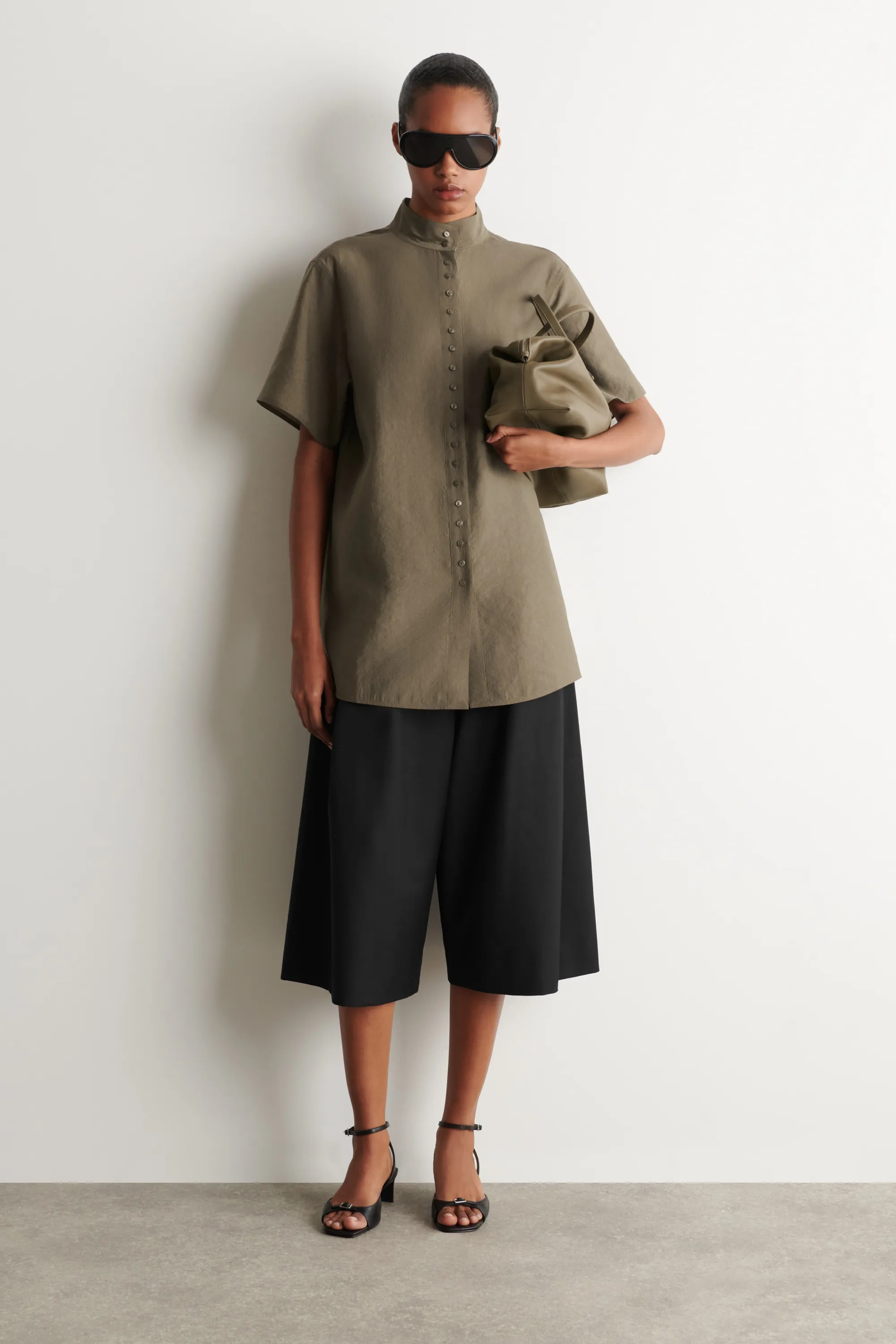 CHEMISE FLUIDE À COL MONTANT - BRUN CLAIR