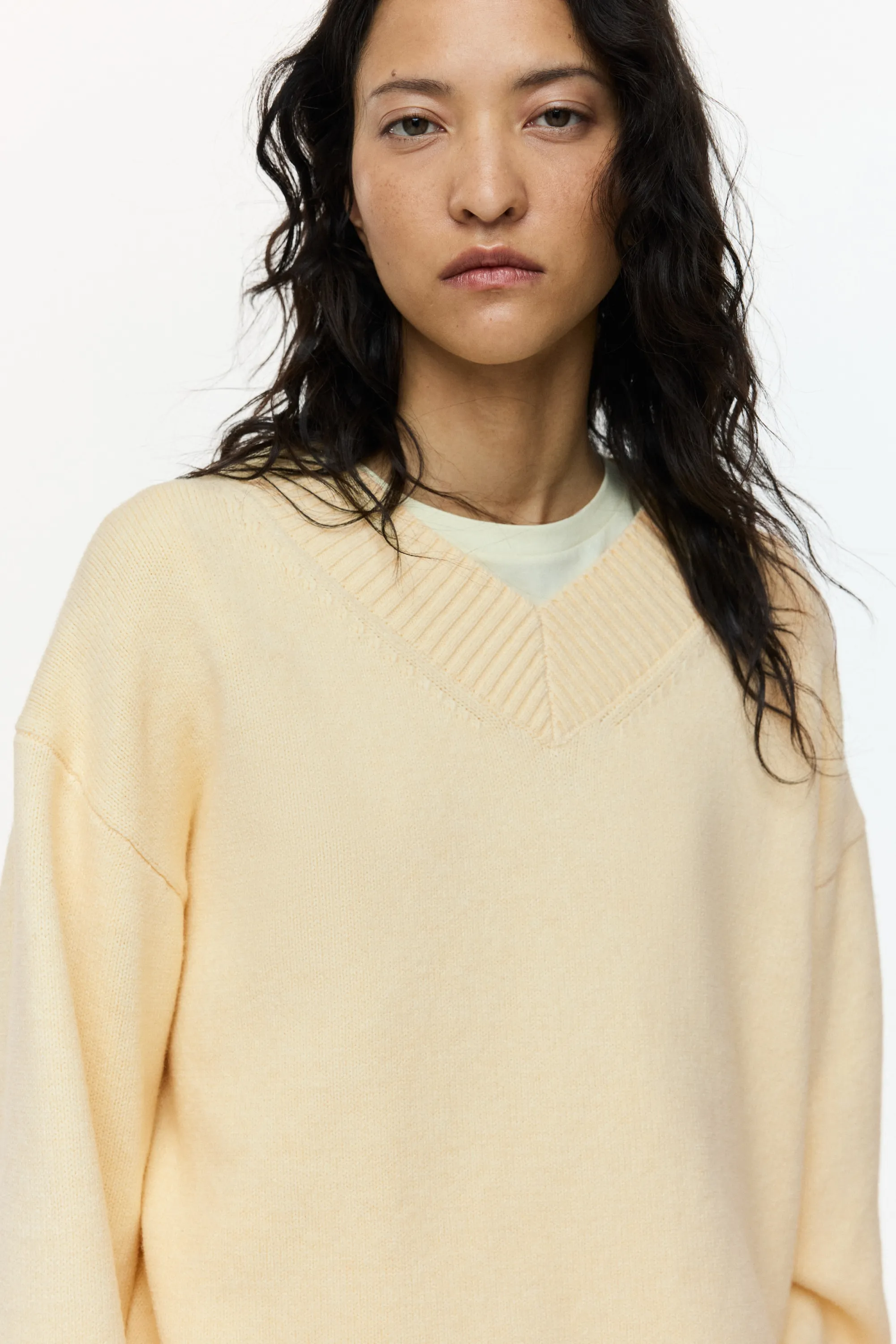 Pull à encolure en V - Jaune clair