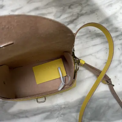 Petit Sac Bandoulière en Cuir Jaune — photo 2