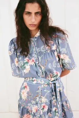 Robe à boutons avec liens à nouer - Bleu ancien foncé/fleuri — photo 1