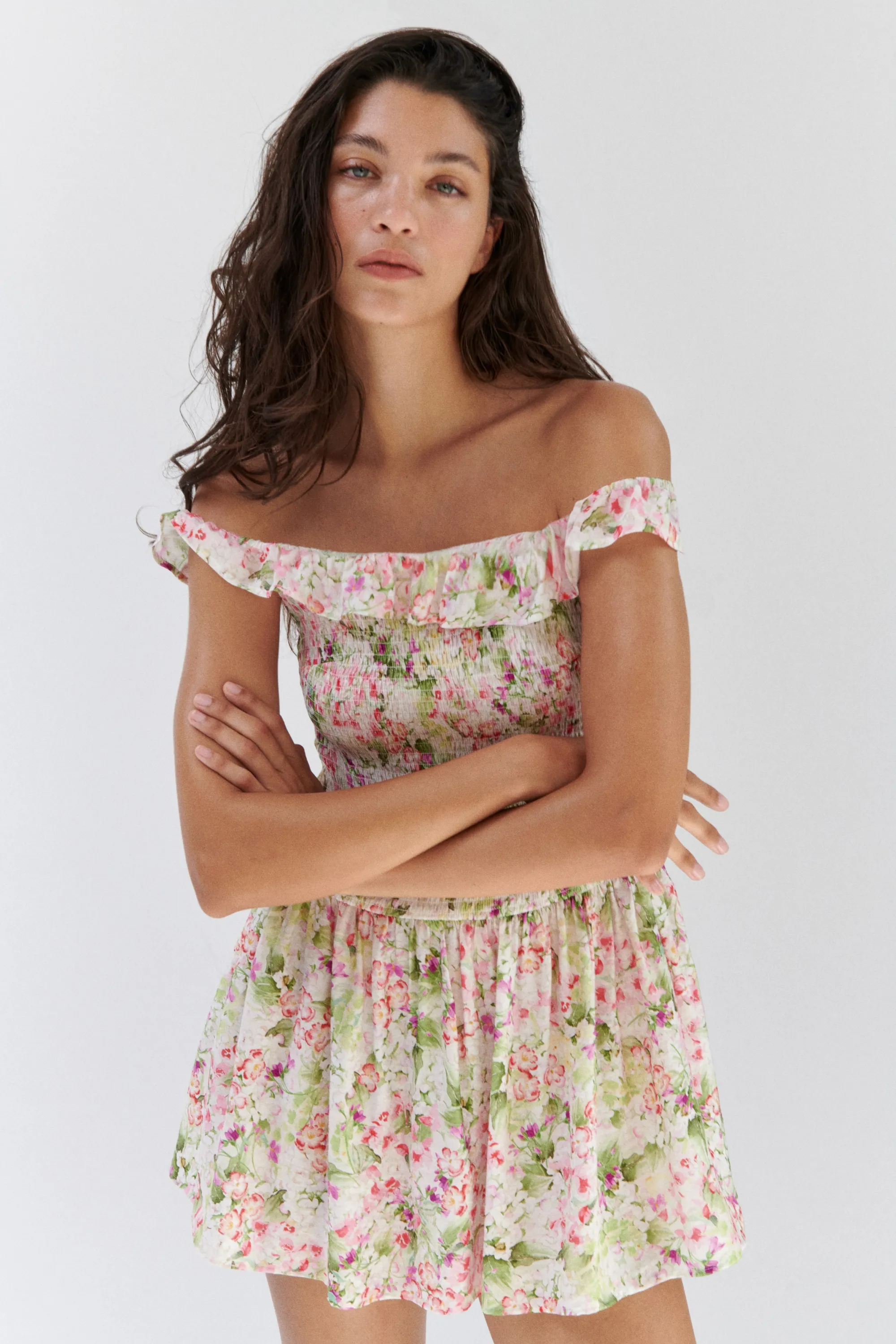 Smocked off-the-shoulder dress - Blanc/fleuri