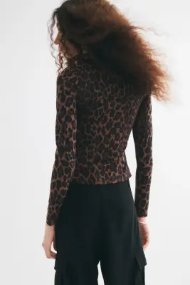 Top en jersey avec encolure carrée - Marron foncé/imprimé léopard — photo 3