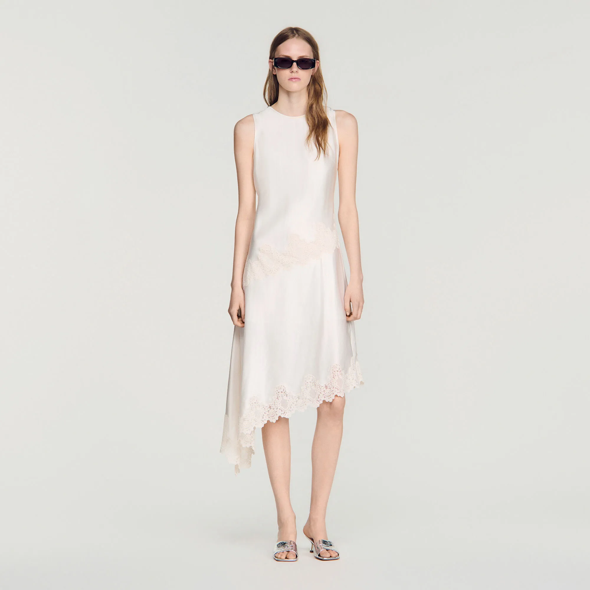 Robe asymétrique satinée