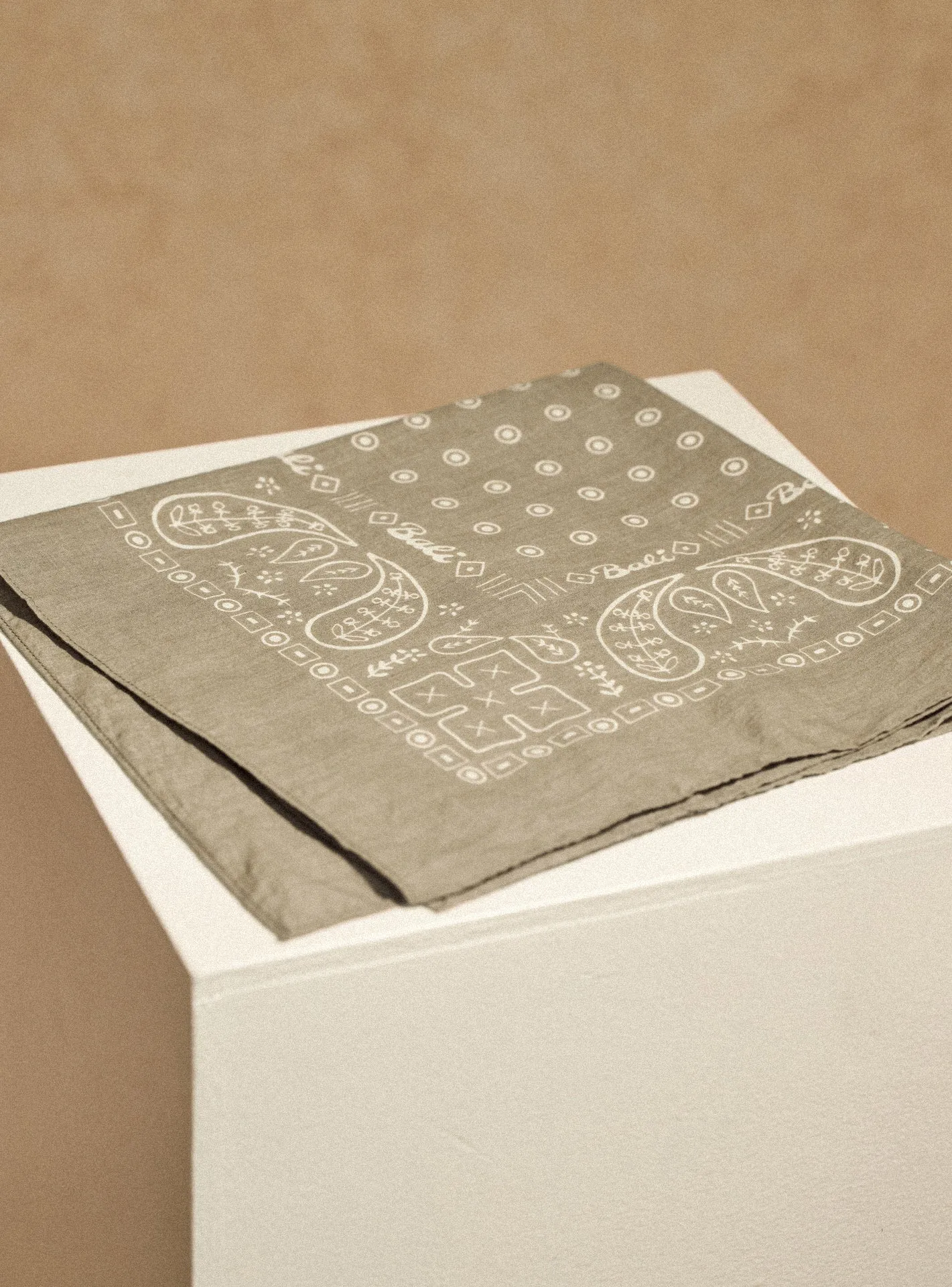 Foulard Cilian Bitume