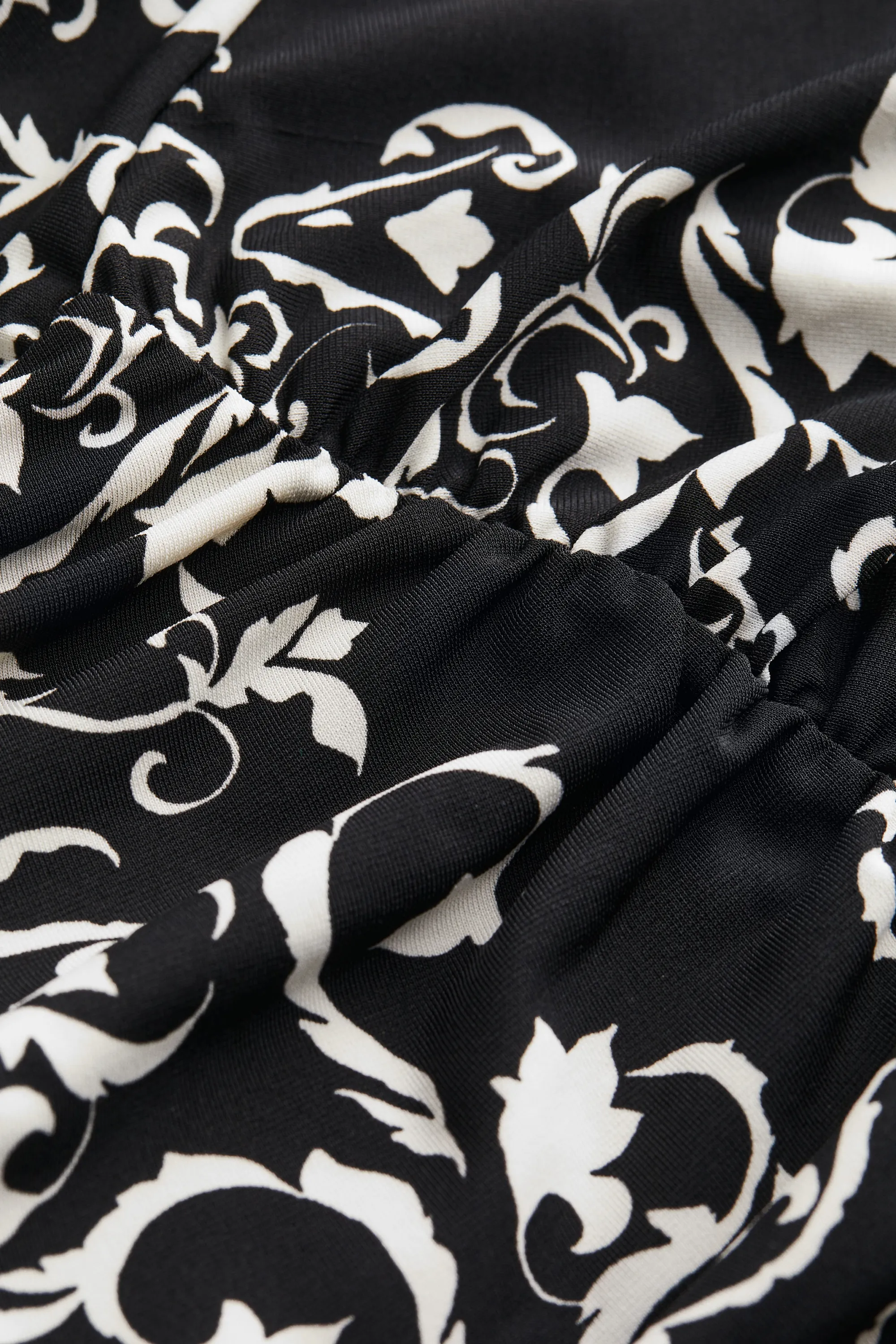 Robe moulante froncée - Noir/motif