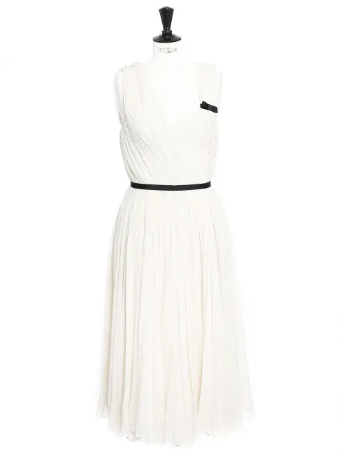 Robe en mousseline de soie plissée blanche NEUVE Prix boutique 3000€ Taille 36