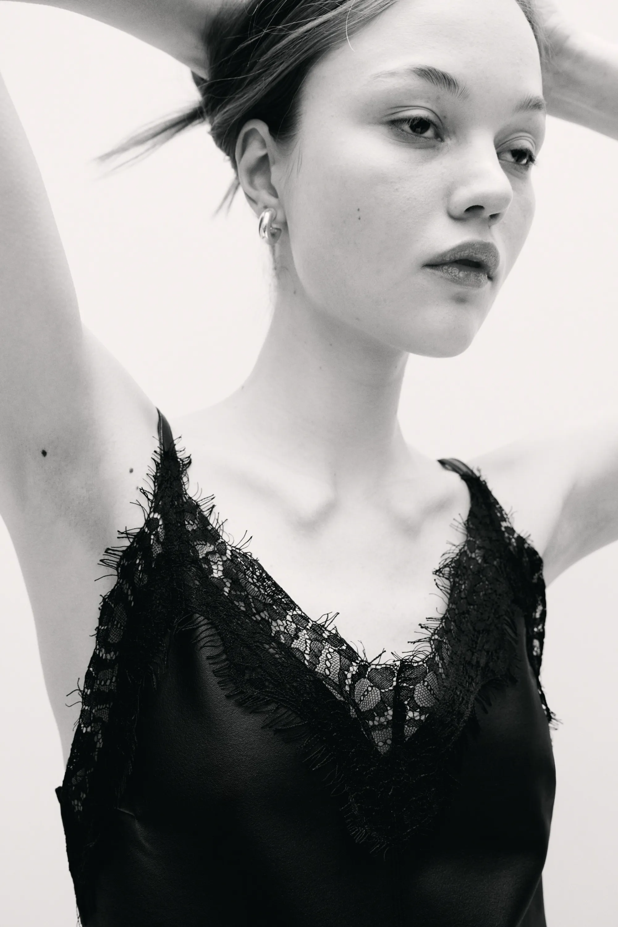 Robe à bretelles fines avec dentelle - Noir