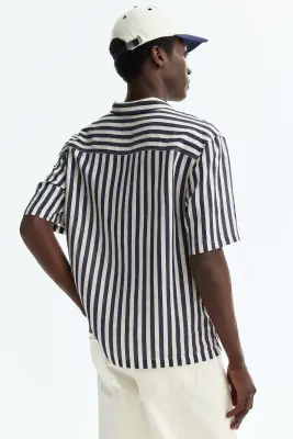 Chemise Relaxed Fit avec col cubain - Bleu marine/rayé — photo 3