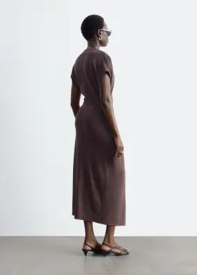 Robe portefeuille à effet drapé - Marron foncé — photo 5