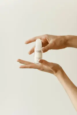 Déodorant à bille, bio et 100% naturel - Santal (boisé) — photo 2