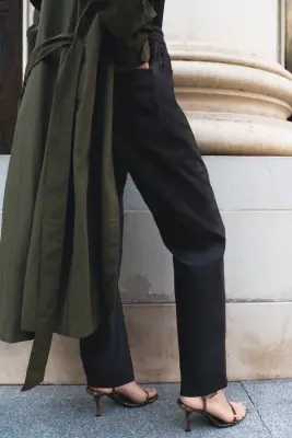 Pantalon en tissu enduit avec jambes barrel - Marron foncé — photo 4