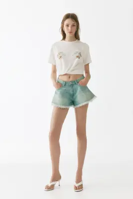 T-shirt avec applications - Crème/coquillages — photo 1