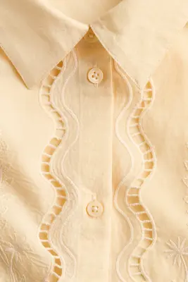 Chemise de plage en coton avec broderie anglaise - Jaune — photo 4