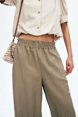 Pantalon volanté à jambes larges - Vert olive — photo 1