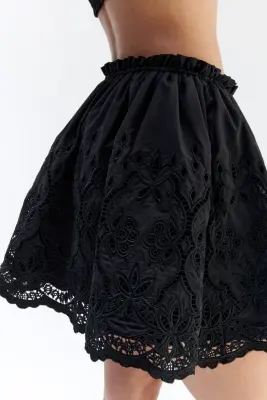 Jupe à cordon avec broderie anglaise - Noir — photo 2