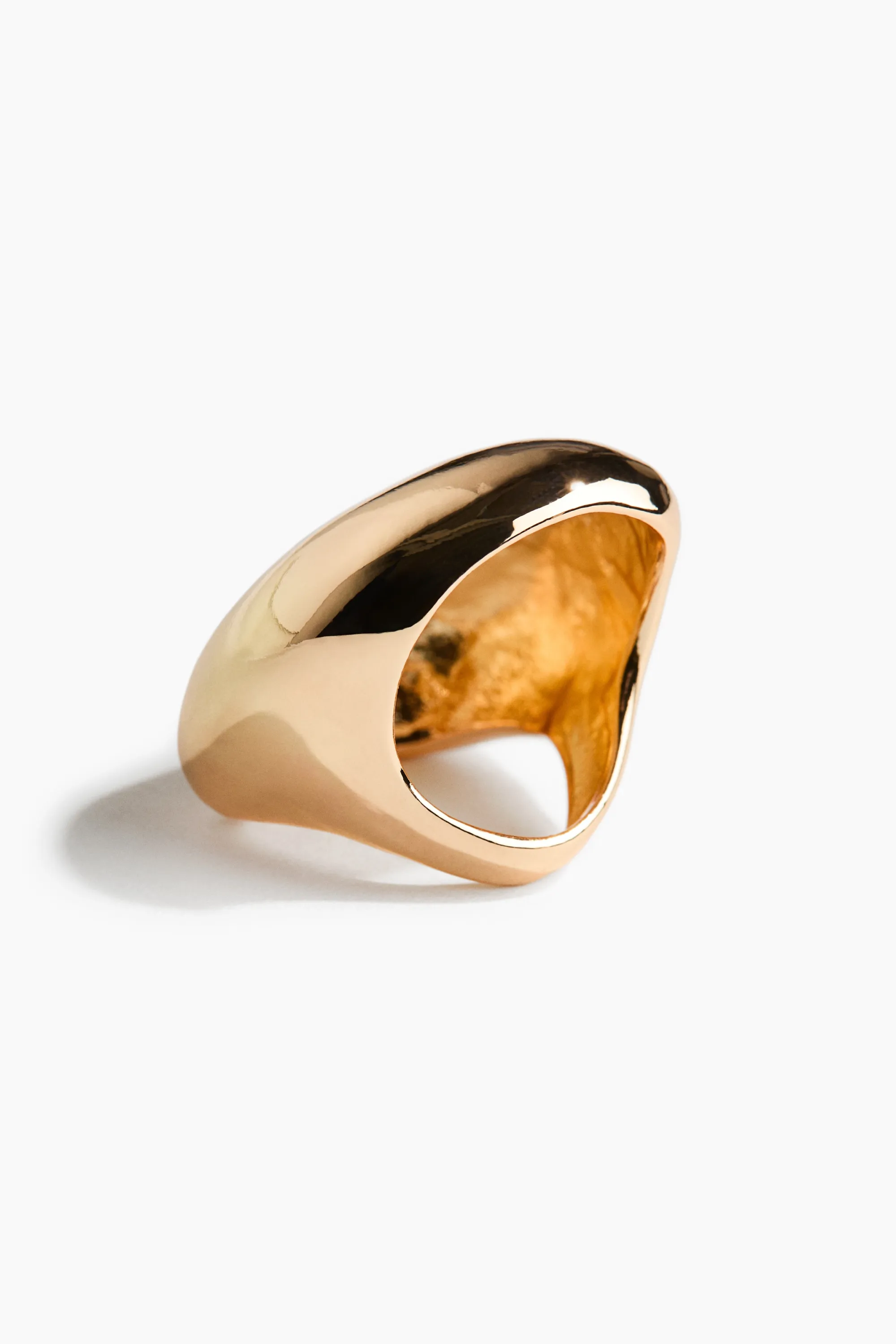 Grande bague en métal - Doré
