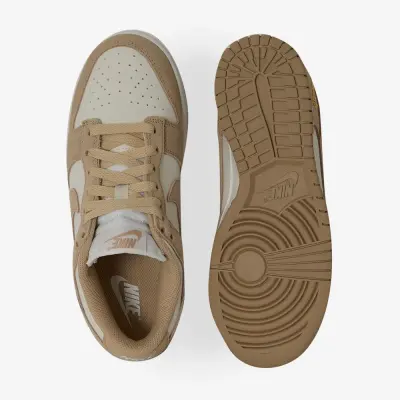 DUNK LOW SUEDE MINI SWOOSH — photo 3