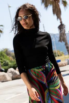 Laure+Max – T-shirt Tiphanie Noir — photo 5