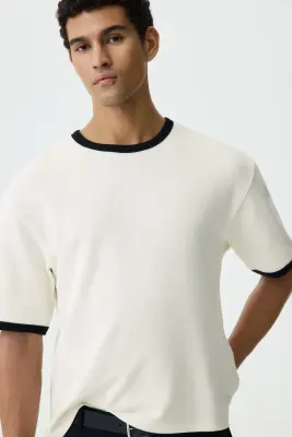 T-shirt boxy Relaxed Fit en coton - Crème/noir — photo 2