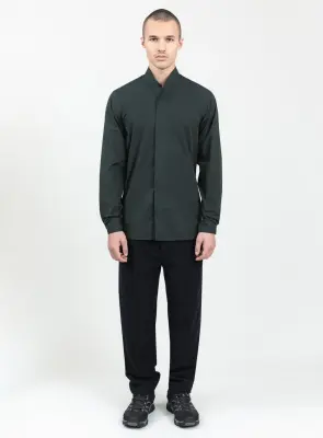 Origami Collar Shirt in Night Green End-on-End — photo 2