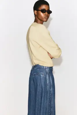 PANTALON BARREL EN DENIM À PANNEAU PLISSÉ - BLEU — photo 4
