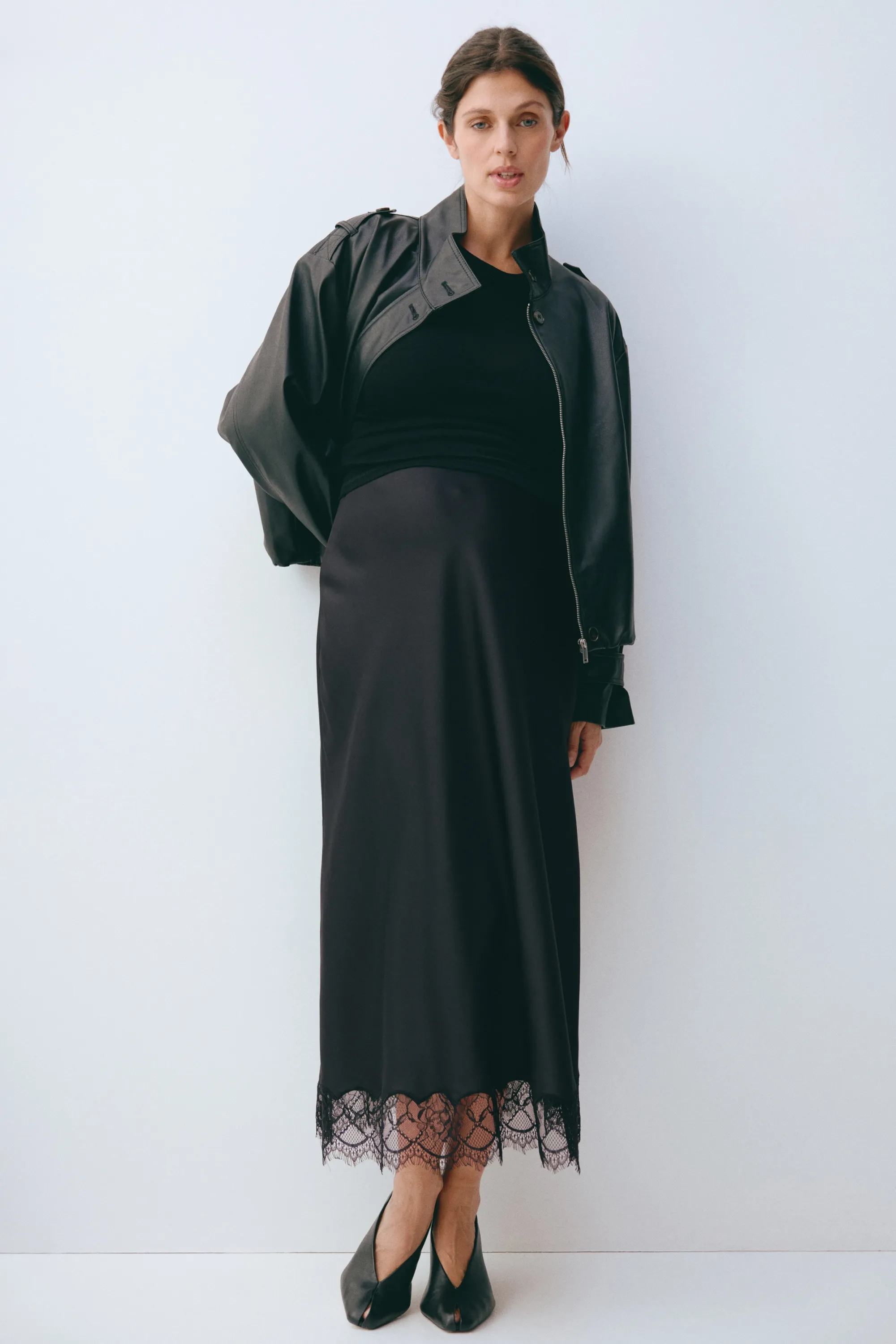 MAMA Jupe en satin avec dentelle - Noir